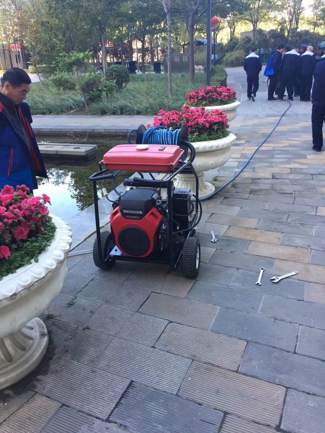 高壓管道疏通機(jī)